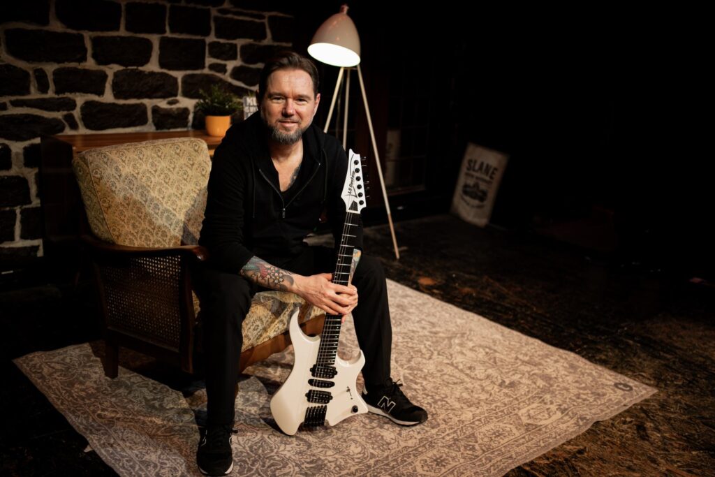 Stagebusters Band Lars Gitarre