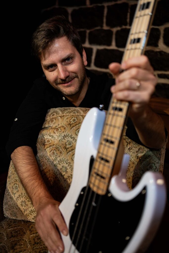 Stagebusters Band Timo Bass