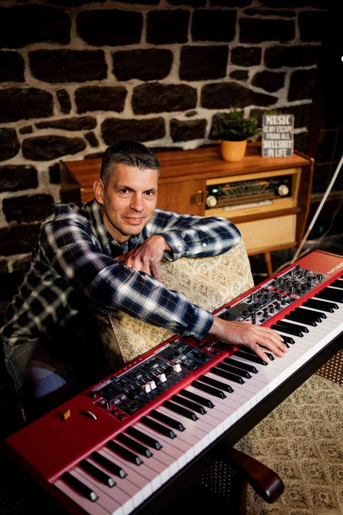 Stagebusters Band Daniel Keyboard